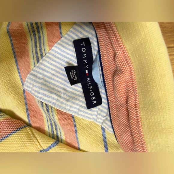 Y2K vintage Tommy Hilfiger polo shirt - Picture 5 of 7